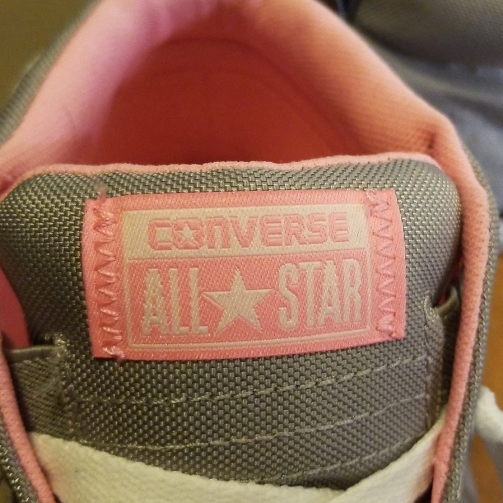 SOLD-NWOT Converse All Star size 6Y- Super cute! - Picture 5 of 8